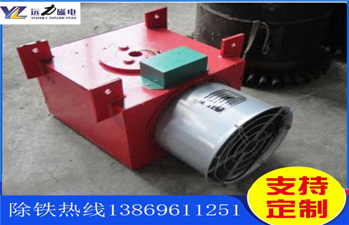 油冷電磁除鐵器，河南油直冷式電磁除鐵器RCDA-8經(jīng)濟(jì)省錢_技術(shù)參數(shù)_河南油直冷式電磁除鐵器RCDA-8經(jīng)濟(jì)省錢工作原理_國家標(biāo)準(zhǔn)生產(chǎn)廠家 