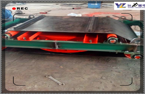 電磁盤式除鐵器，貴州油浸電磁盤式除鐵器_貴州油浸電磁盤式除鐵器工作原理及內(nèi)部結(jié)構(gòu)