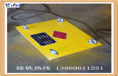 新買(mǎi)來(lái)的除鐵器一定要好好使用,務(wù)必保證它創(chuàng)造最大的價(jià)值.權(quán)威的廠家會(huì)派人幫助客戶提供安裝服務(wù),安裝完剩下的操作需要工作人員親自來(lái)完成了,下面介紹一些操作的注意事項(xiàng).