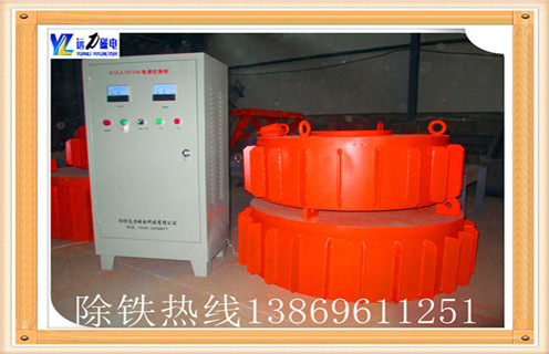 2.rcdb-6.5電磁除鐵器的保養(yǎng)  　　1.定期檢查各種緊固件,懸具的松緊度,檢查運轉(zhuǎn)機(jī)構(gòu)的潤滑正常與否;檢查電機(jī)電源接地情況;按一般機(jī)械電氣設(shè)備要求維護(hù)與保養(yǎng).  　　2.定期清掃除鐵器表面塵埃,以免影響機(jī)構(gòu)運轉(zhuǎn).  　　3.定期檢查自卸機(jī)構(gòu)和磨損情況,必要時予以調(diào)節(jié)和更換. 